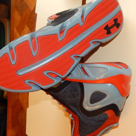 NEW Basketball shoes Under Armour Spine Men 11 Black RETRO DISCOUNT SHIPPING!!
